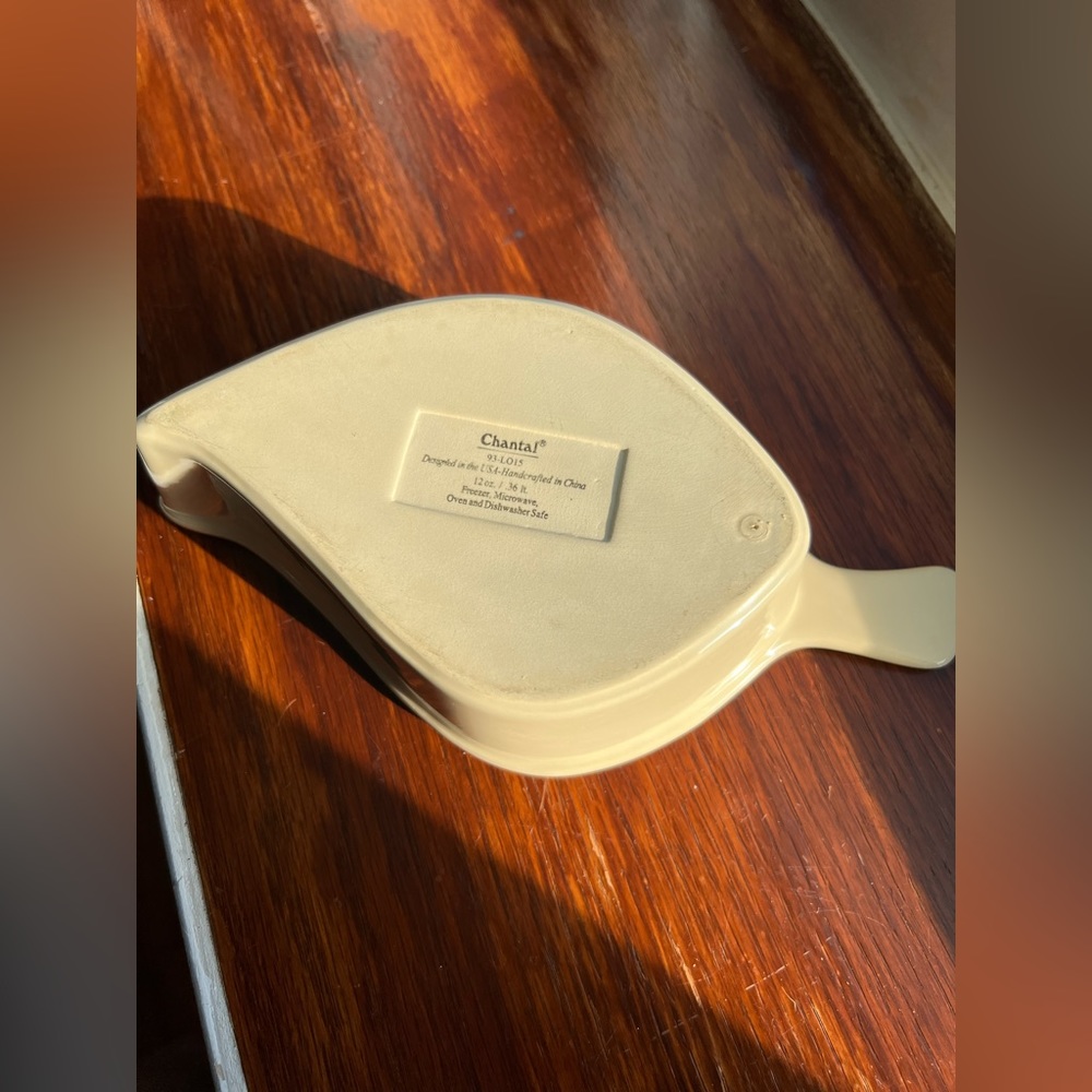 Chantal Pastel Yellow Leaf Baking Dish